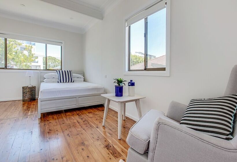 Ej Homes At The Entrance