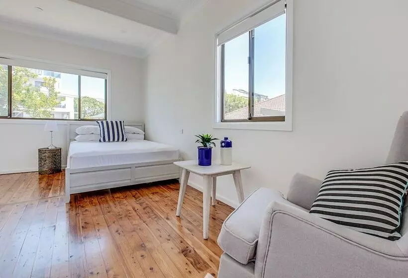 Ej Homes At The Entrance