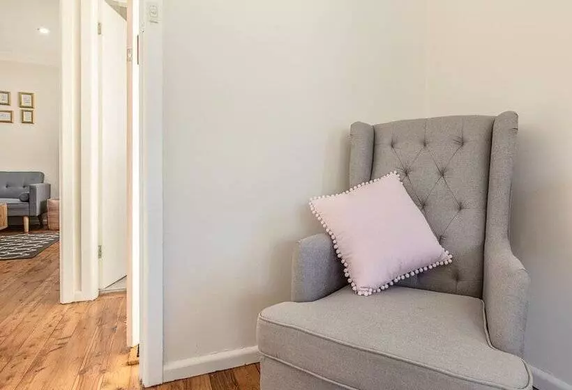 Ej Homes At The Entrance