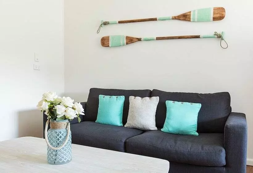 Ej Homes At The Entrance