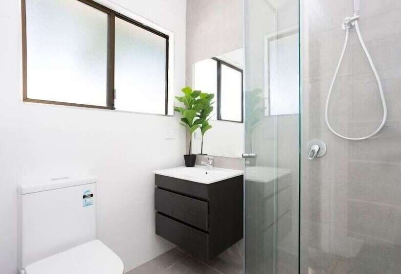 Ej Homes At The Entrance