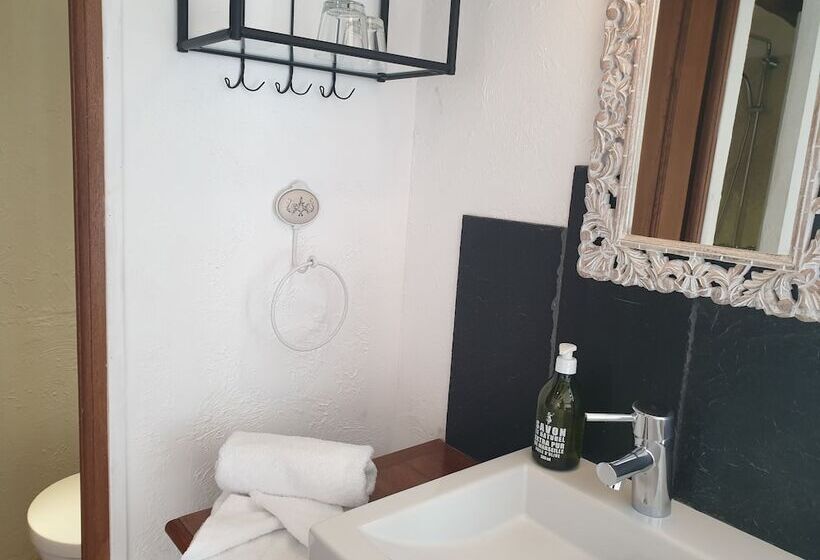 بنسيون La Magnanerie