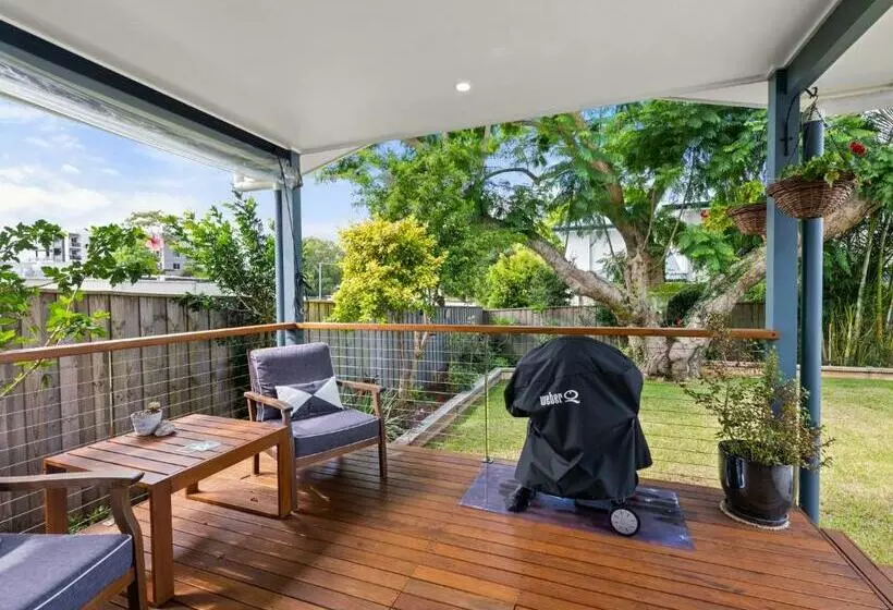 Jacaranda Cottage 5a Nelson Street