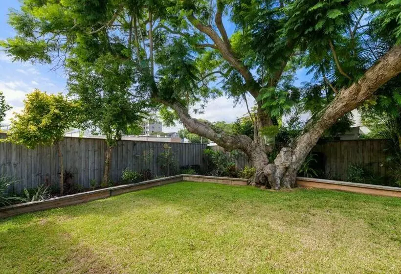 Jacaranda Cottage 5a Nelson Street