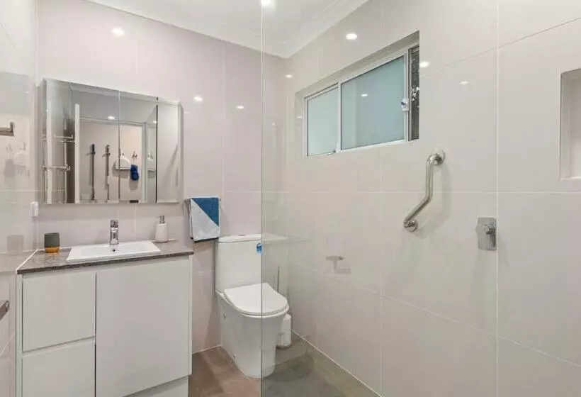 Jacaranda Cottage 5a Nelson Street