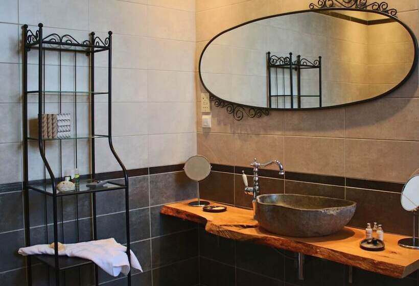 The Infinity 180 Luxury Suites Adults Only