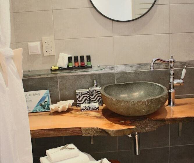 The Infinity 180 Luxury Suites Adults Only