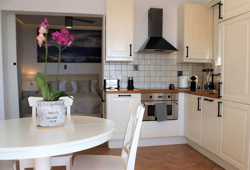 The Infinity 180 Luxury Suites Adults Only