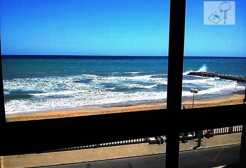 2 Bedrooms Beaches View Apartment
