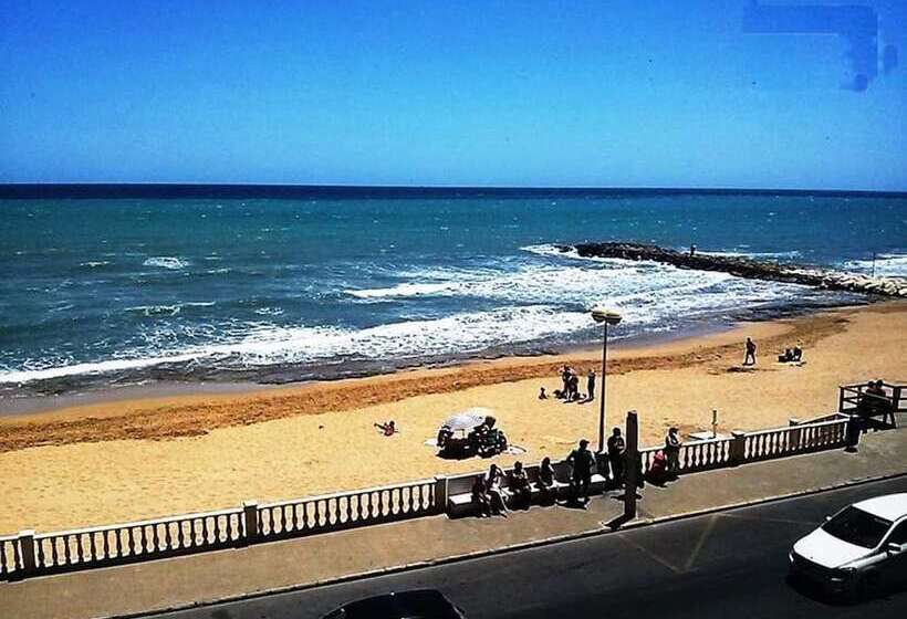 2 Bedrooms Beaches View Apartment