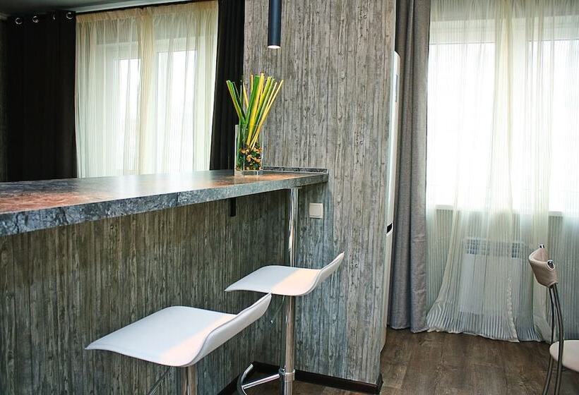 Apartments Alliance On Ostrovskogo