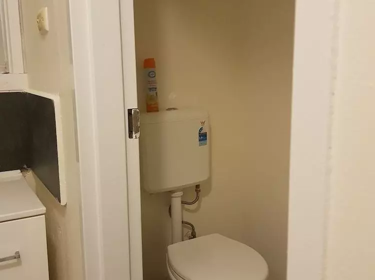 Clayton Apartment