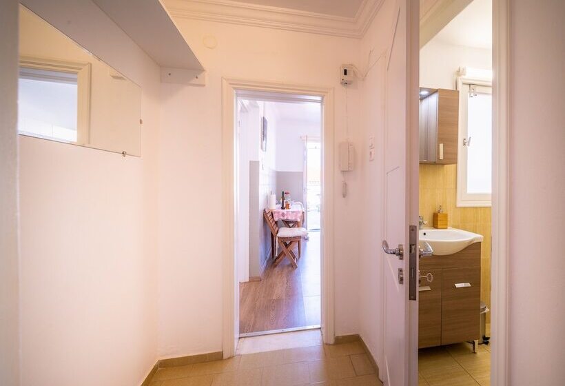 The Roof Flat Sea View In Aegina Town