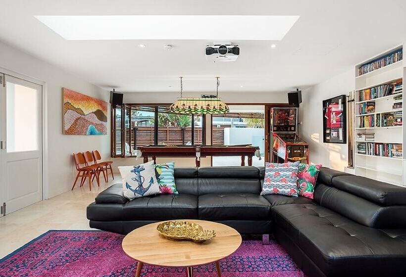 Your Luxury Escape   Onecoral