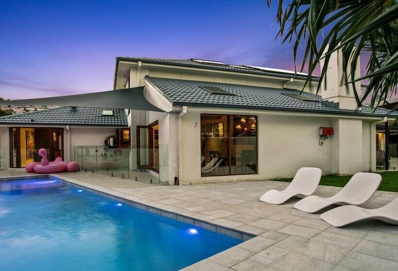 Your Luxury Escape   Onecoral