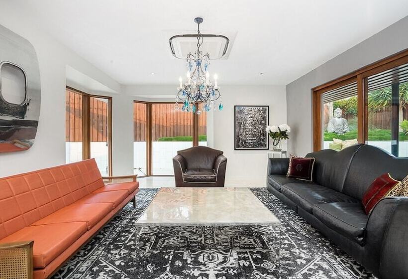 Your Luxury Escape   Onecoral