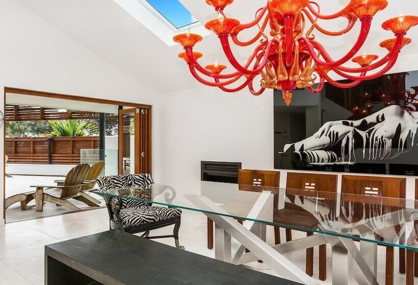 Your Luxury Escape   Onecoral