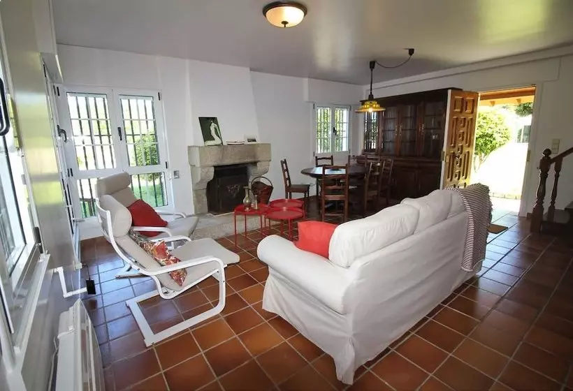 Casa Hermida Beach