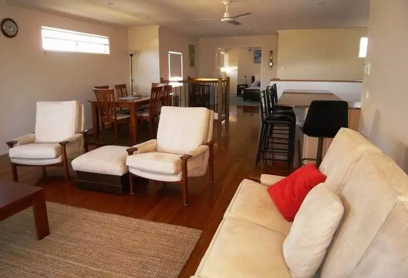 Clovelly Beach Townhouse