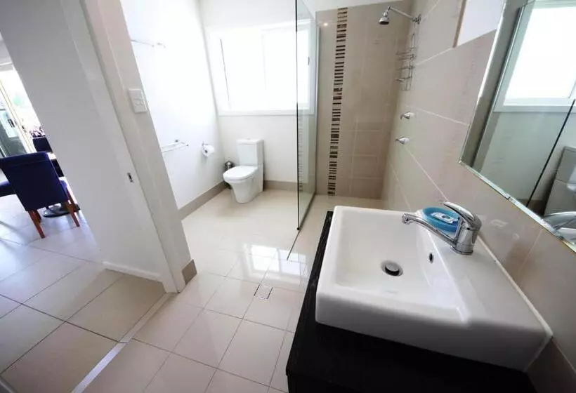 Geckos At South West Rocks   29 Marlin Drive