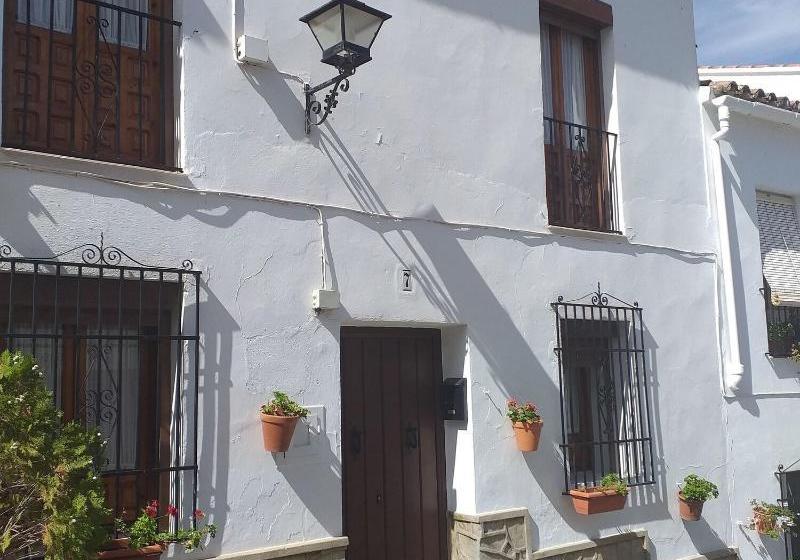 بنسيون Casa Cuartel