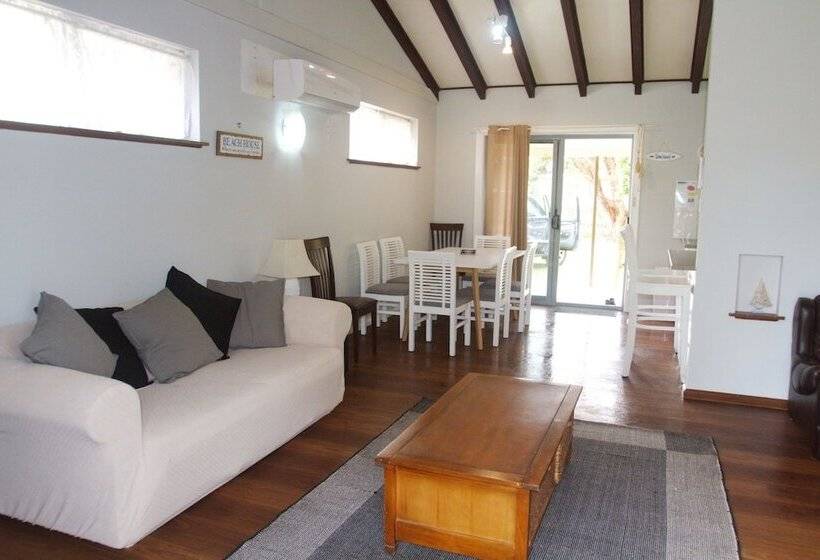 Stouty S At Hat Head No Sheets Or Towels Provided