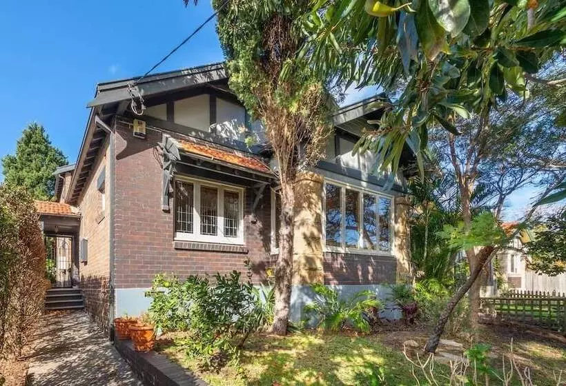 Wonderful Family Home H406