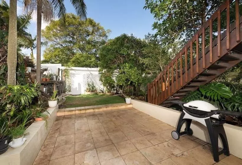 Wonderful Family Home H406