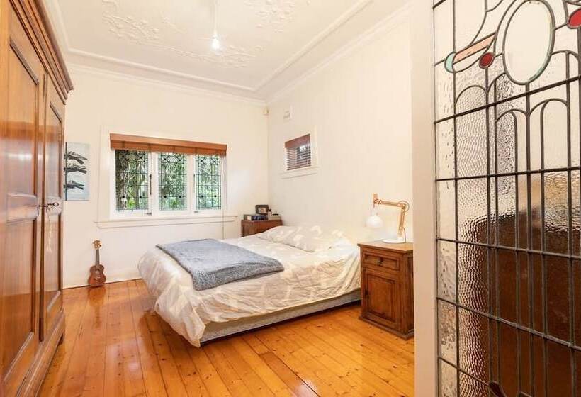 Wonderful Family Home H406