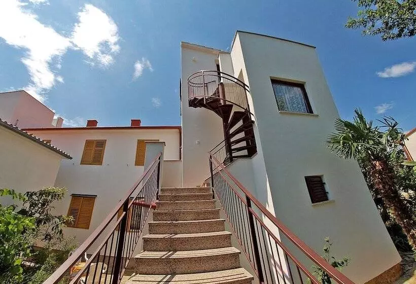 Apartments Fazana 407
