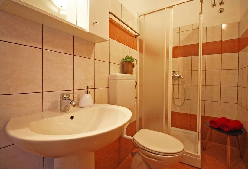 Apartments Irena 1310