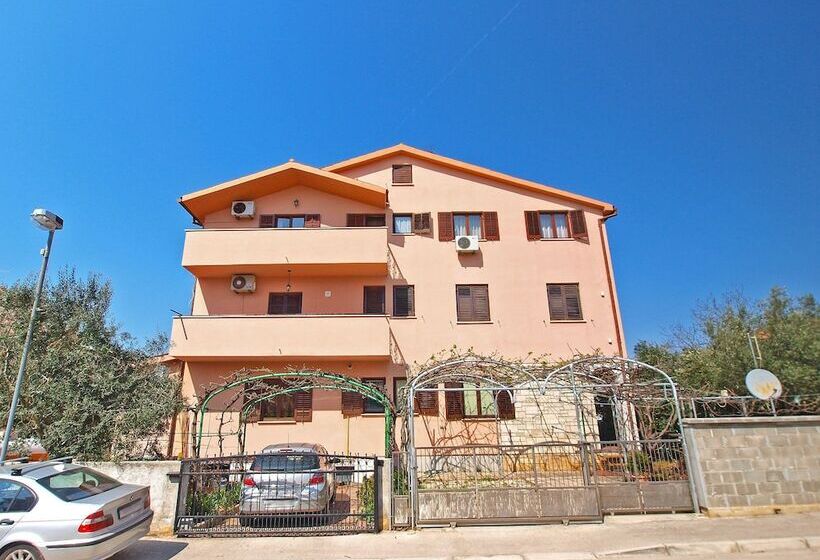 Apartments Irena 1310