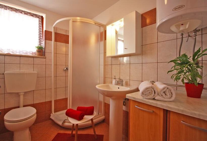 Apartments Irena 1310