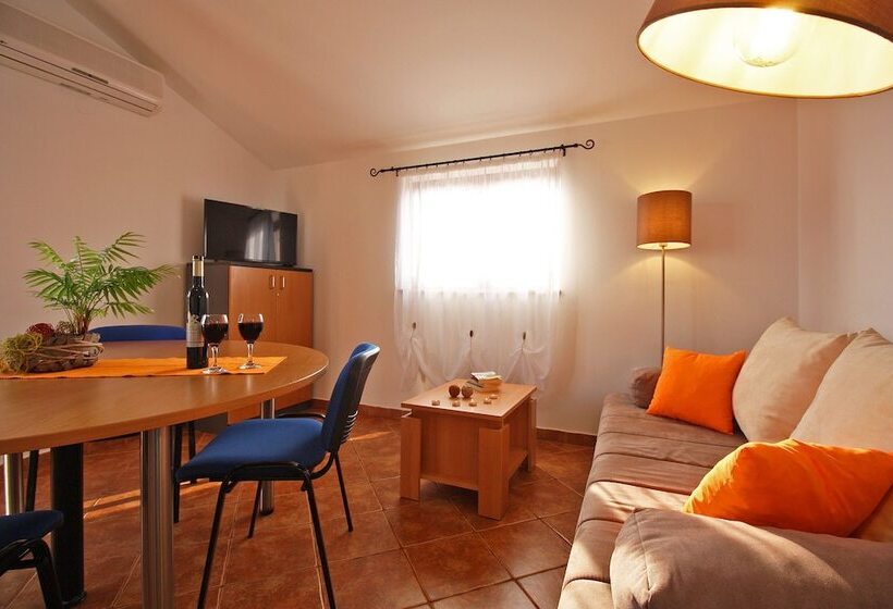 Apartments Irena 1310