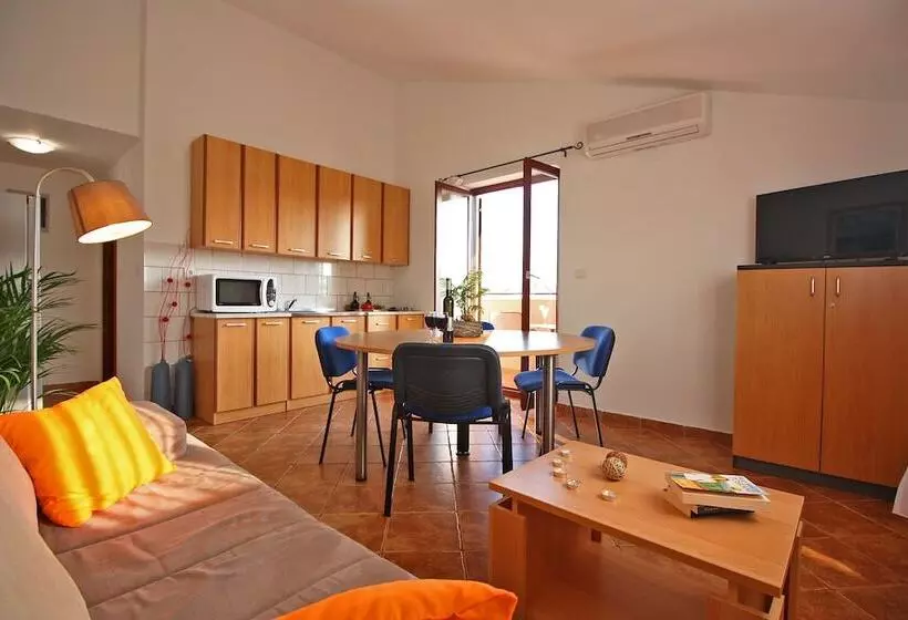 Apartments Irena 1310
