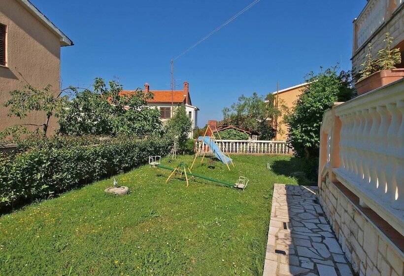 Apartments Zdravko 768