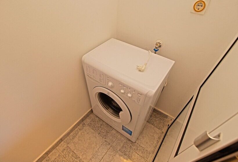 Apartments Zdravko 768