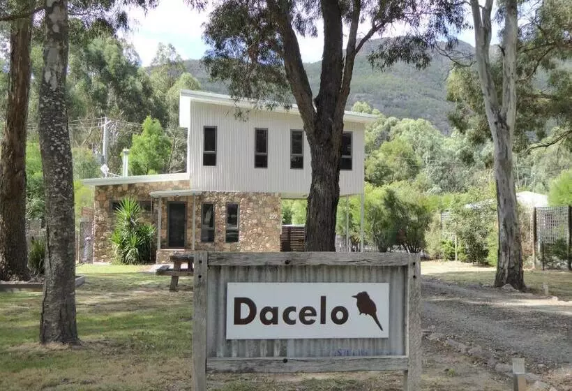 Dacelo