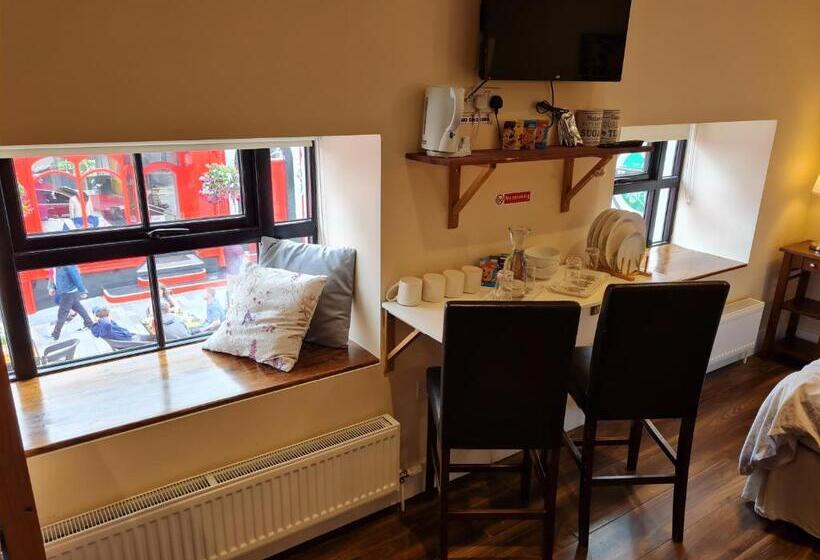 פנסיון Ridge Rock Accommodation