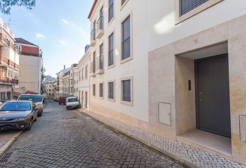 Mouraria Blue Three Bedroom Apartment W/ Parking By Lu Holidays