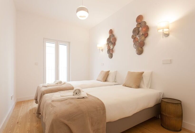 Mouraria Blue Three Bedroom Apartment W/ Parking By Lu Holidays