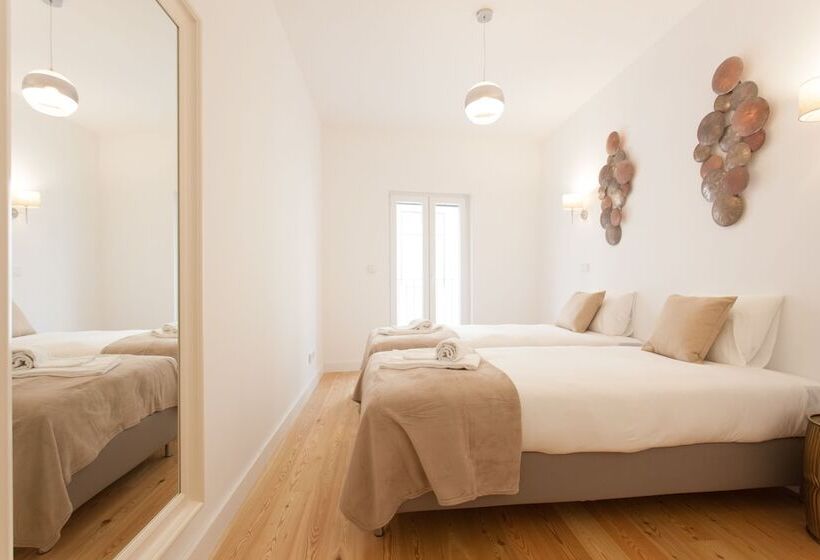 Mouraria Blue Three Bedroom Apartment W/ Parking By Lu Holidays