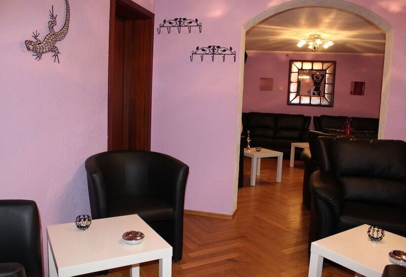 بنسيون Zimmervermietung