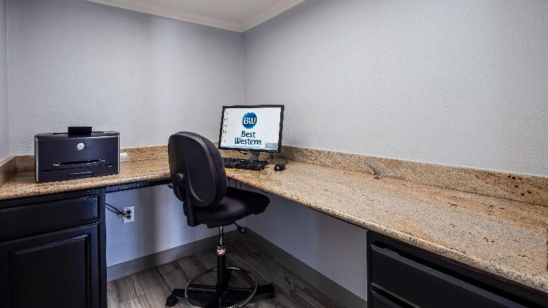 בית מלון כפרי Best Western Garden Inn