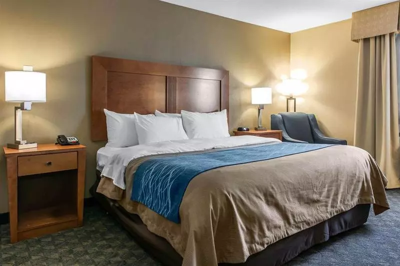 호텔 Comfort Inn & Suites Napoleon