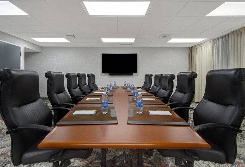 בית מלון כפרי Crowne Plaza Auburn Hills, An Ihg