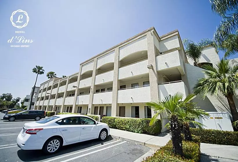 Отель D Lins Ontario Airport
