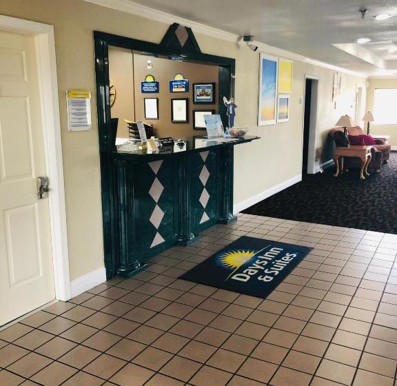 酒店 Days Inn & Suites By Wyndham Stuttgart