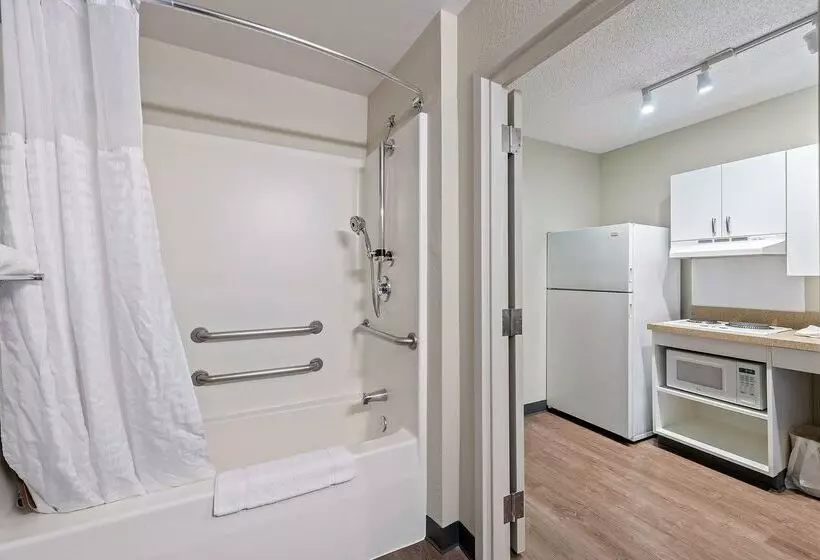 בית מלון כפרי Extended Stay America Suites  Miami  Airport  Doral