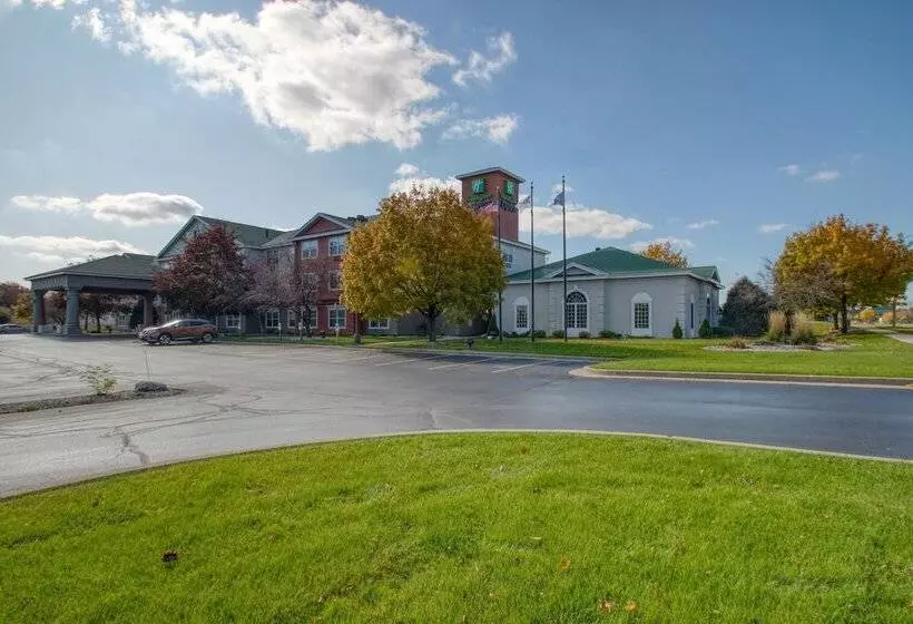 Holiday Inn Express Hotel & Suites Oshkosh   State Route 41, An Ihg